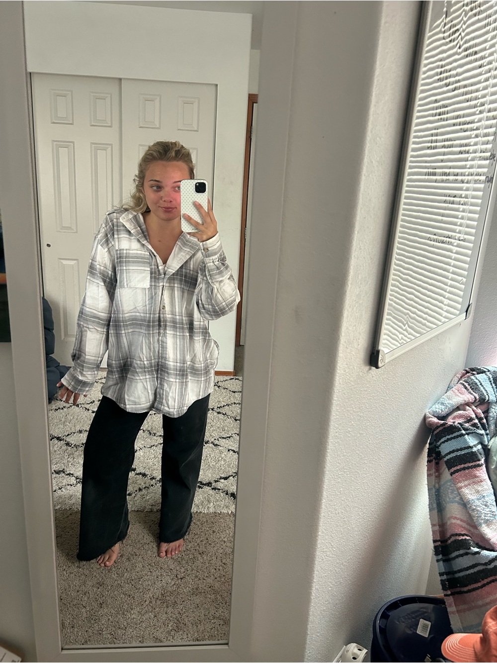 Aeropostale Gray and White Plaid Button-Up Shirt